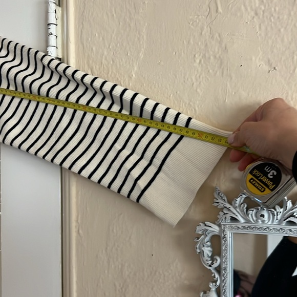 CELINE Paris 'MARIN' OPEN-COLLAR SWEATER IN COTTON - Picture 13 of 17